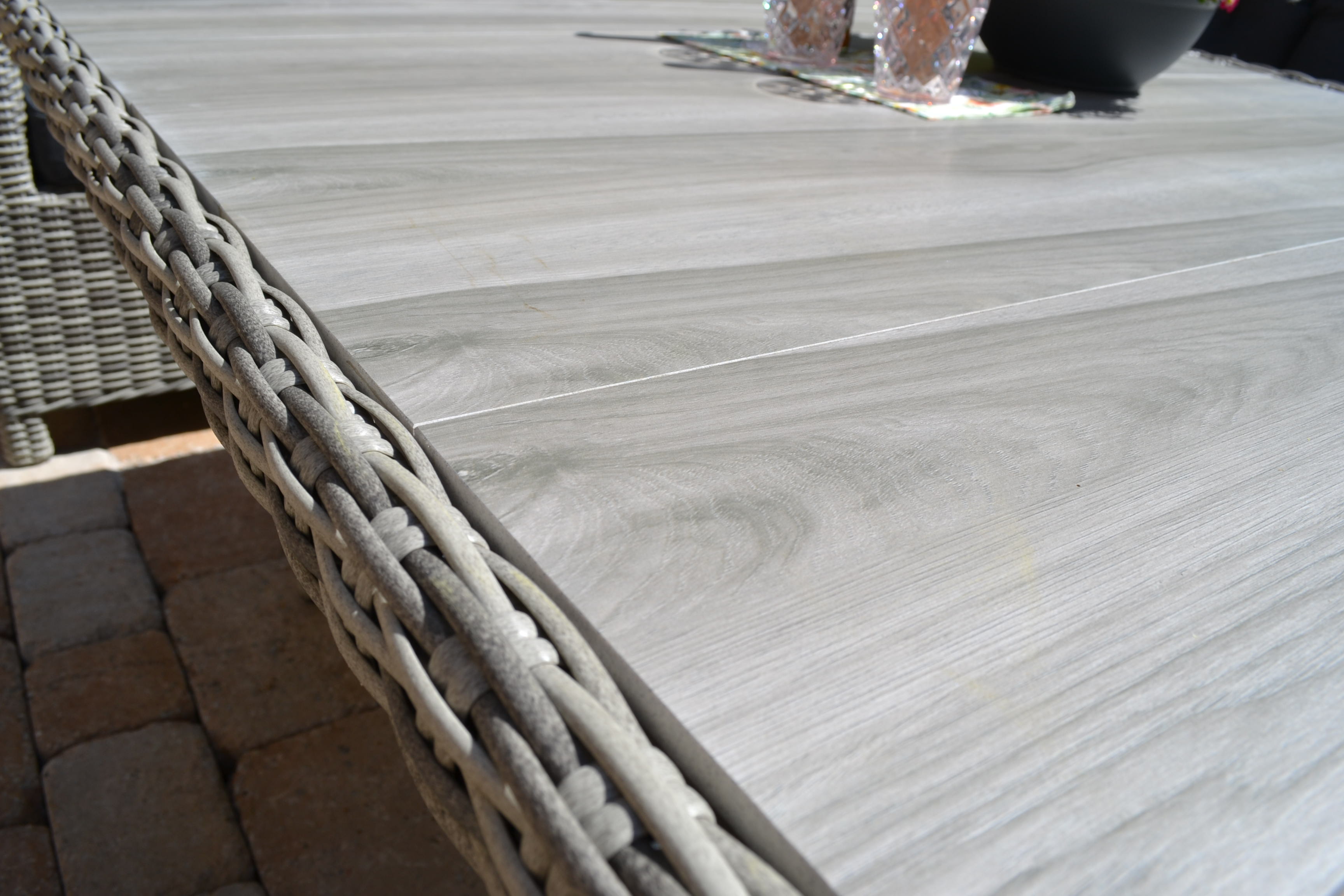Ecklounge Bonaire Polyrattan mix-grau Polsterfarbe grau hochwertige Tischplatte aus Keramik