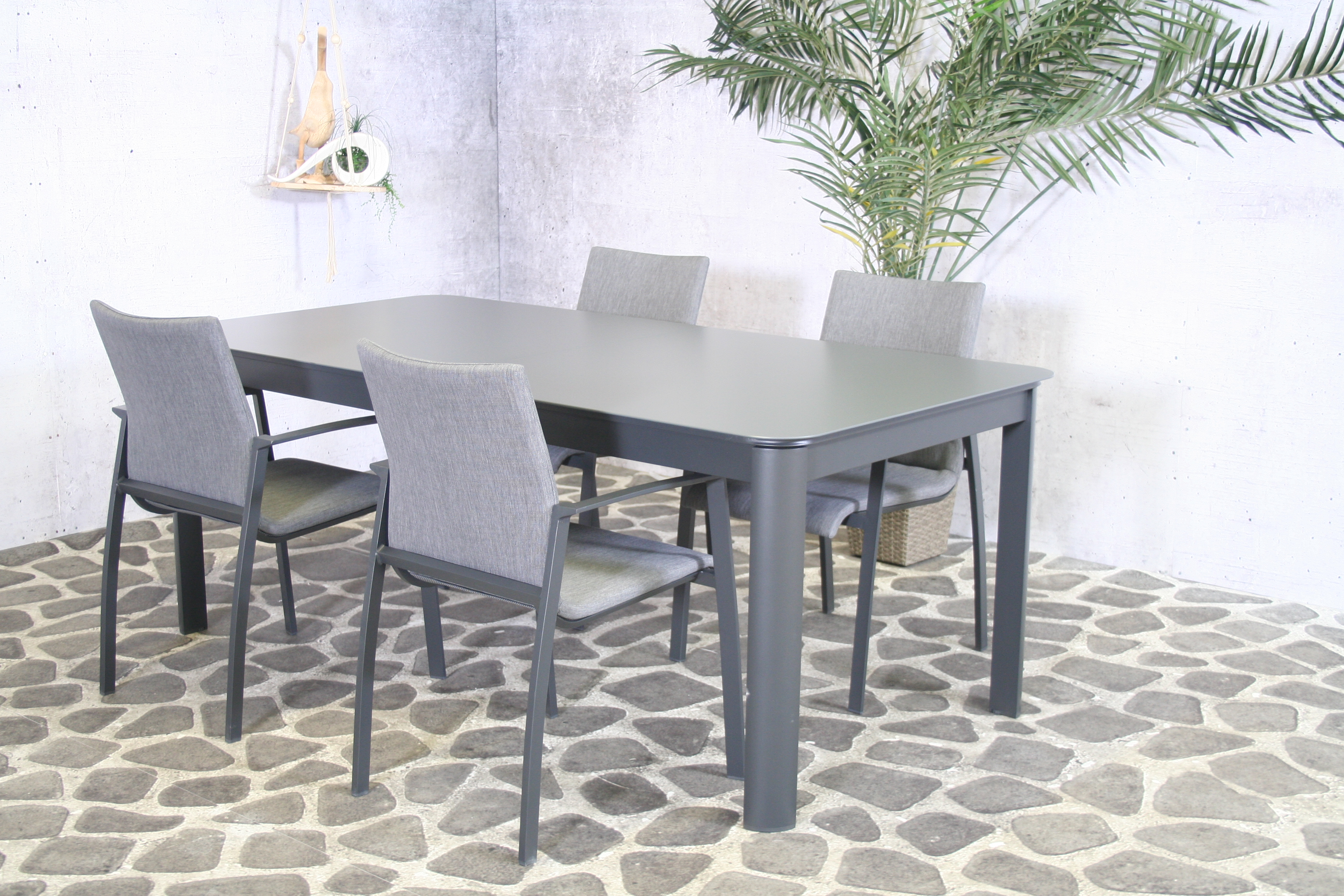 Essgruppe Solero - Tisch 200/300cm x 100cm mit 6 Stapelstühlen Solero